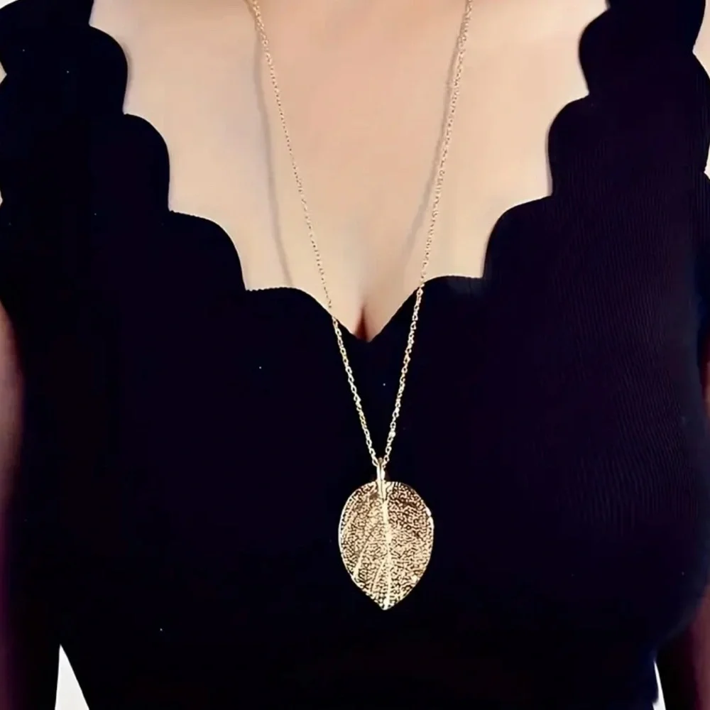 Leaf necklace